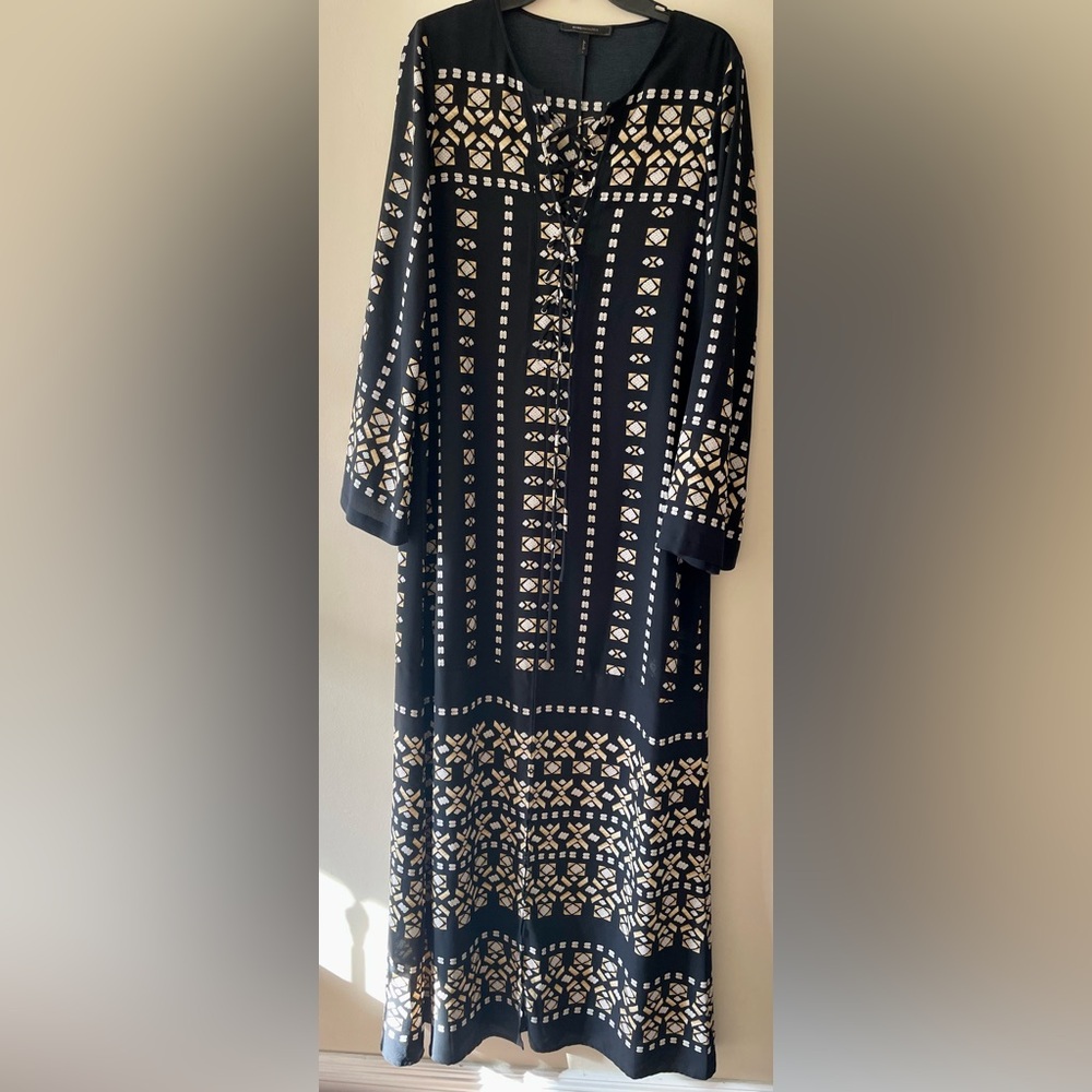 BCBGMaxAzria Black and Cream Long Sleeve Dress